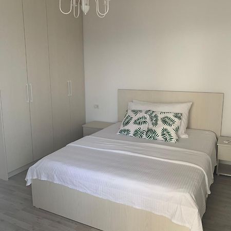 Loli Apartment Luxury White Residence Sarandë Exterior foto