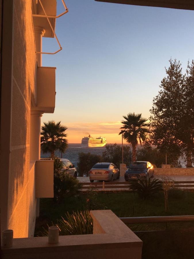 Loli Apartment Luxury White Residence Sarandë Exterior foto