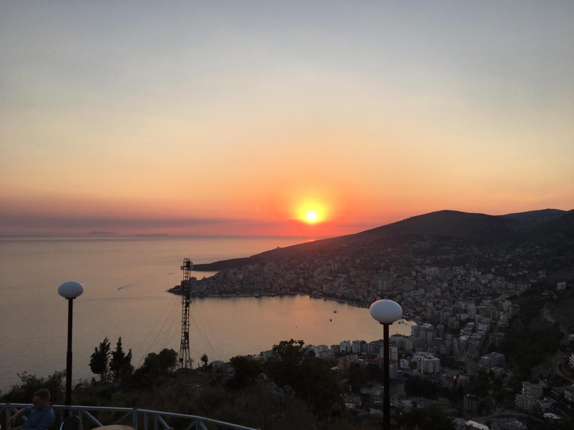 Loli Apartment Luxury White Residence Sarandë Exterior foto